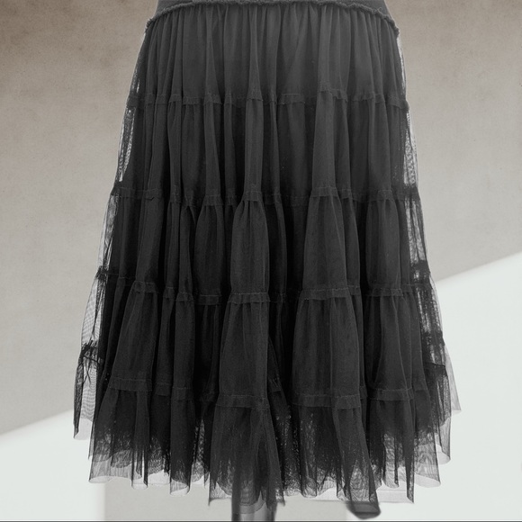 Black tulle skirt SMALL - Picture 7 of 8